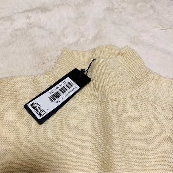 Sweater - Picture 4 of 6